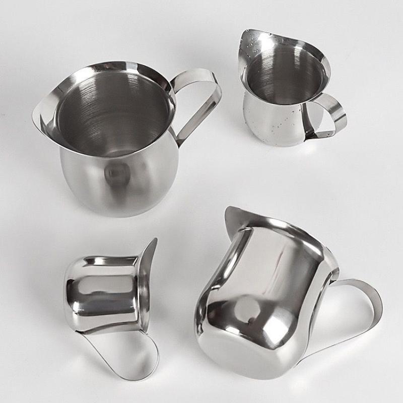 ステンレス製コーヒーミルクフォーミングピッチャー、先端が尖っ - Barista Milk Jug のレビューと価格
